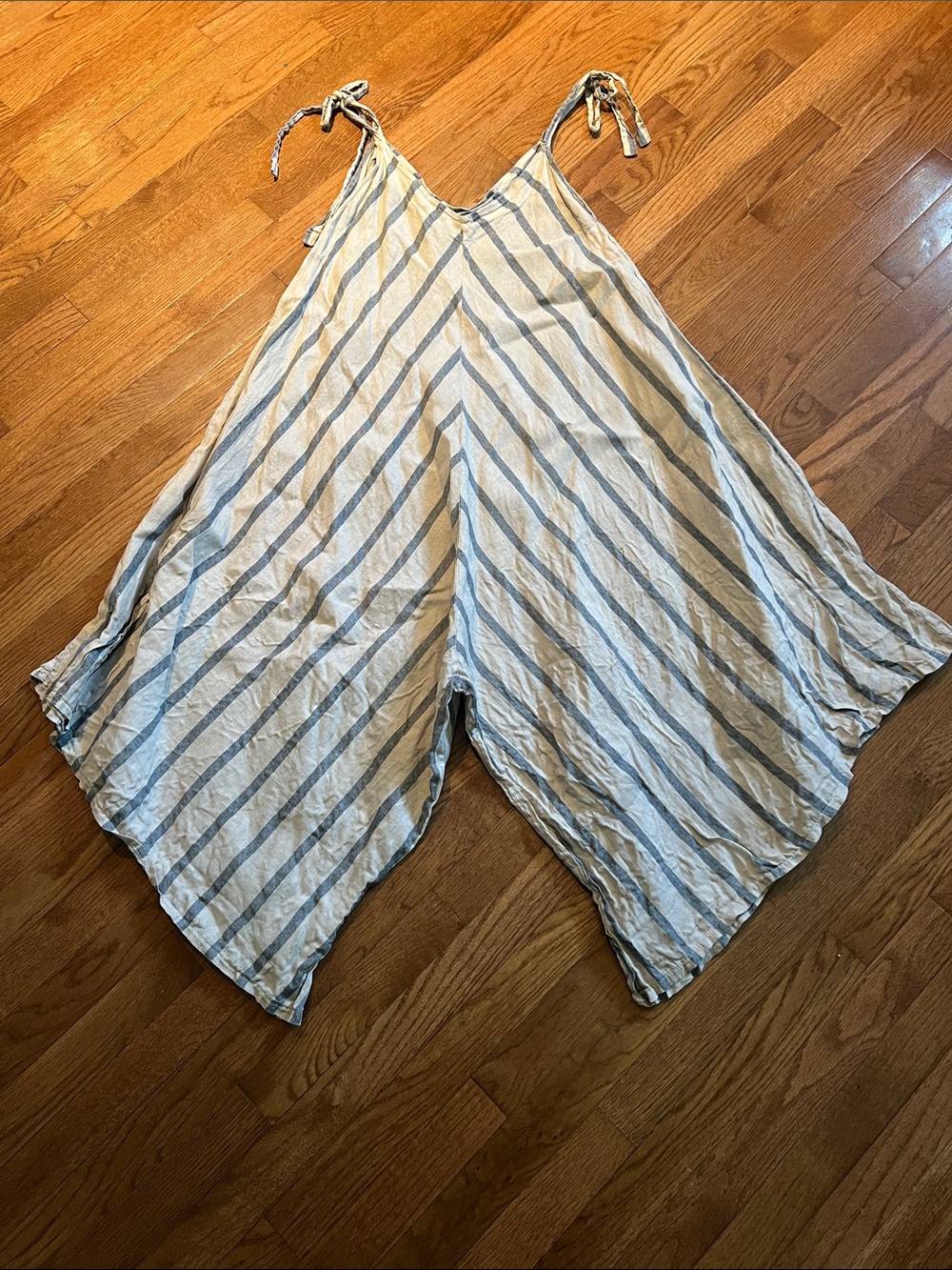Vasna jumpsuit romper L/xl